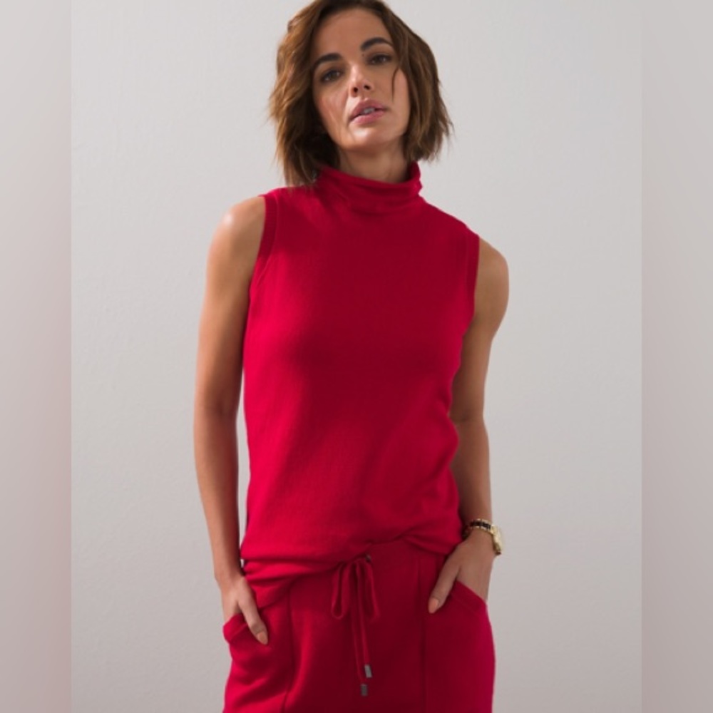 Chico's Red Sleeveless Turtleneck Top